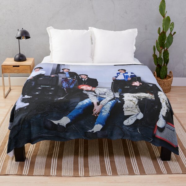 STRAY KIDS -  5 STAR  Throw Blanket RB1608 product Offical stray kids Merch